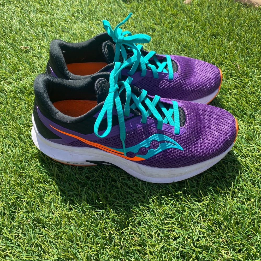 Saucony Womens Axon Road Running Shoe Purple Size 9.5